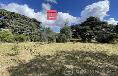 Terrain constructible - 1 848 m²