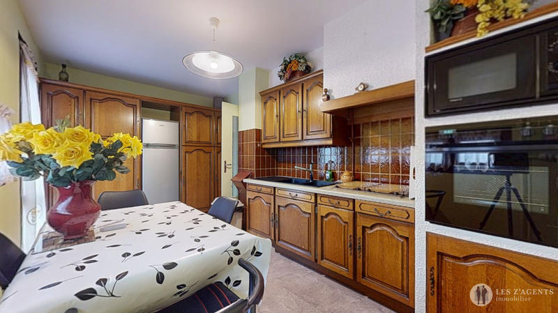 Appartement - 96 m² - 5 pièces