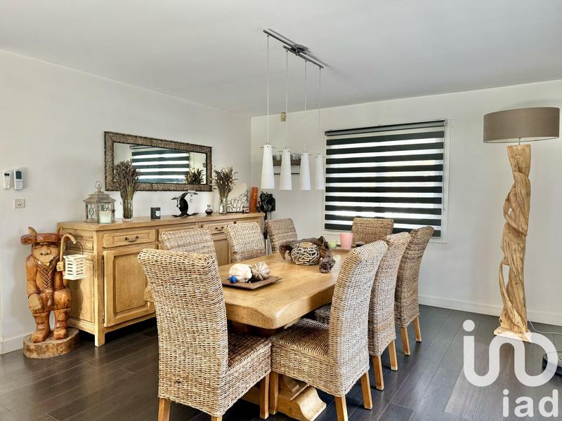 Maison - 250 m² - 9 pièces