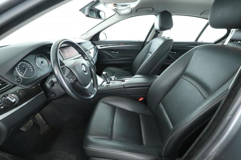 Bmw Série 5 530d Luxury Bva8 258 ch