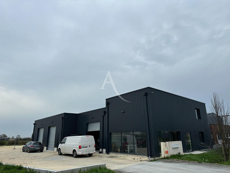 Local d'activité / Entrepôt - 90 m²