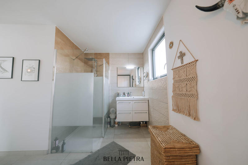 Villa - 150 m² - 4 pièces