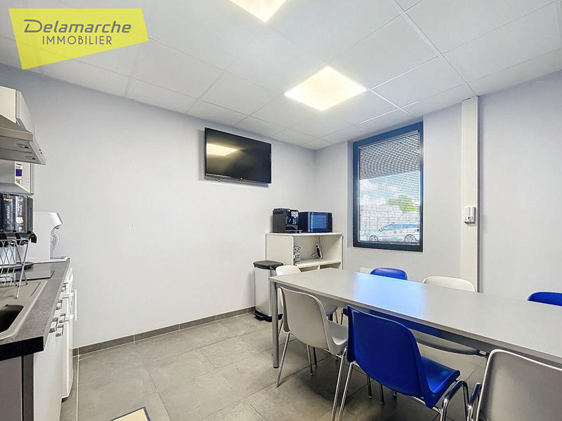 Local d'activité / Entrepôt - 370 m² - 5 pièces