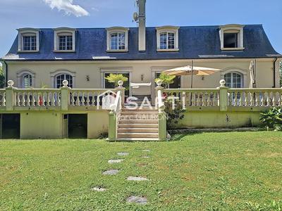 Maison de maîtres - 380 m² - 8 pièces