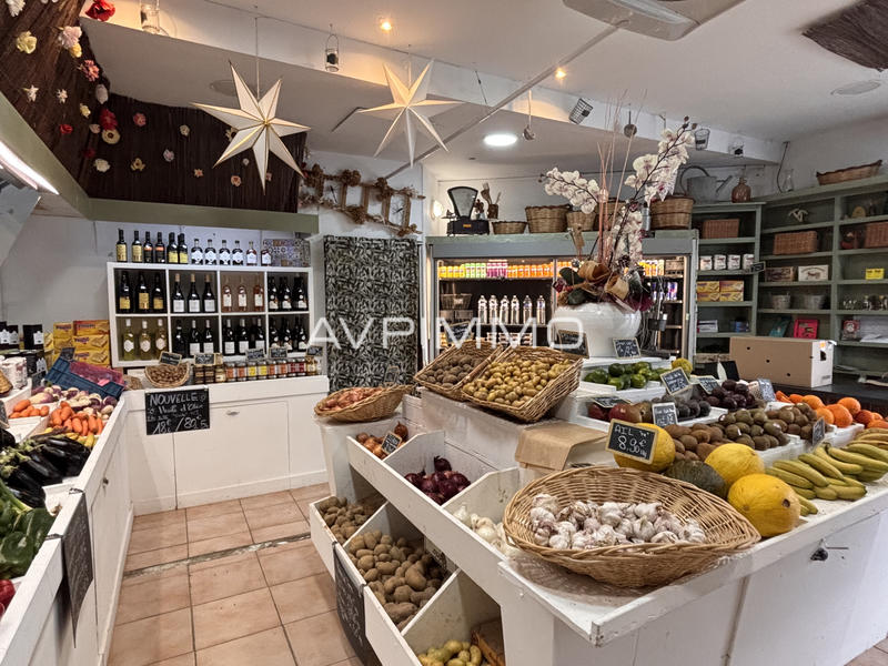 Fonds de commerce - Magasins - 55 m²