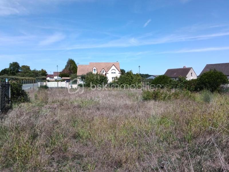 Terrain constructible - 824 m²
