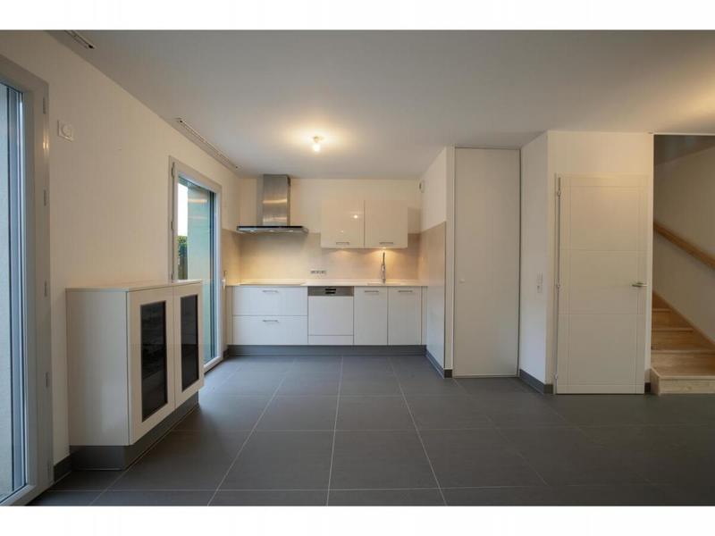 Maison jumelée - 112 m² - 6 pièces