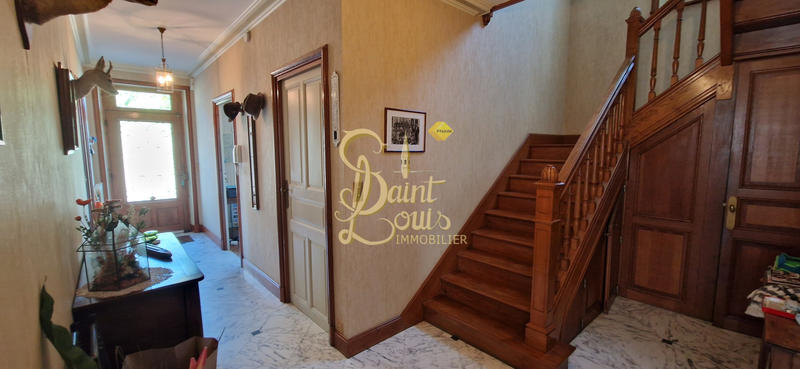 Maison - 200 m² - 6 pièces