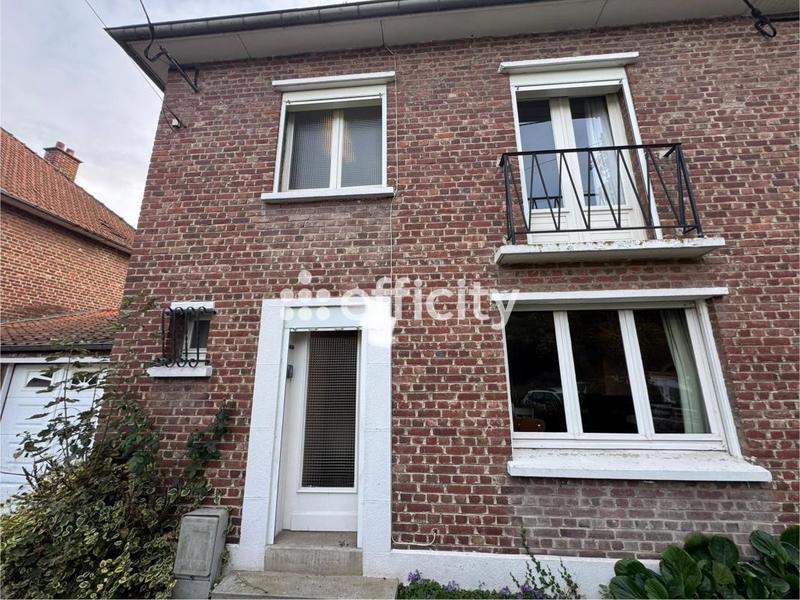 Maison - 90 m² - 9 pièces