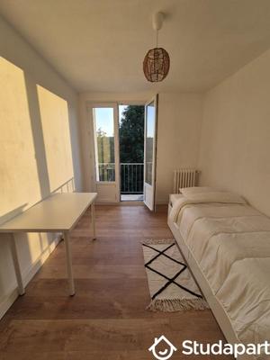 Chambre - 12 m² - 1 pièce