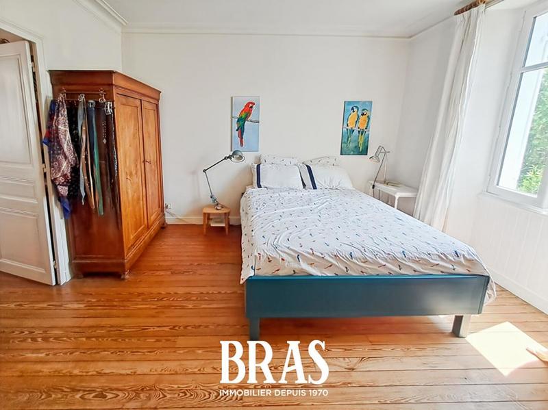 Maison - 200 m² - 6 pièces