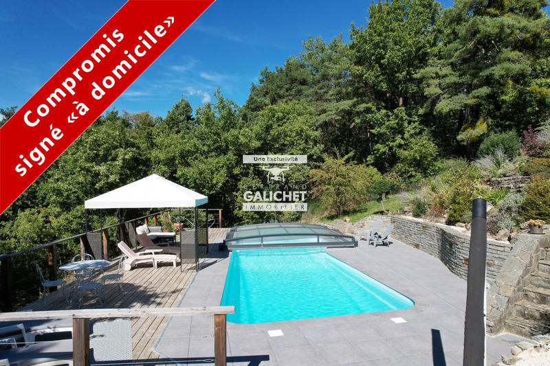 Maison traditionnelle - 155 m² - 5 pièces