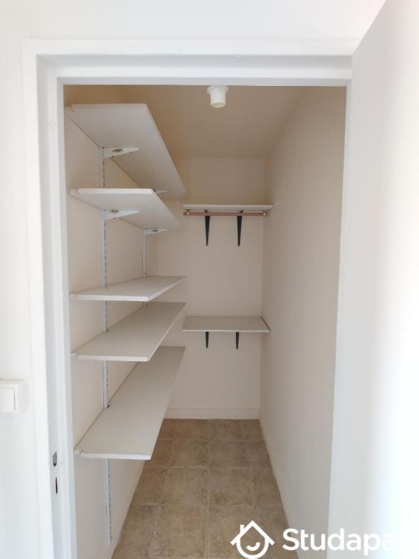 Chambre - 9 m² - 1 pièce