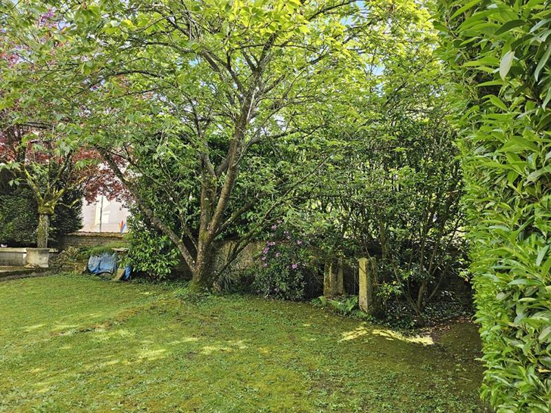 Propriété - 265 m² - 12 pièces