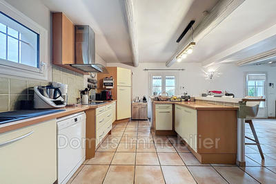 Maison - 184 m² - 7 pièces