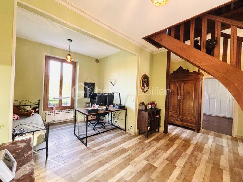 Propriété - 230 m² - 7 pièces