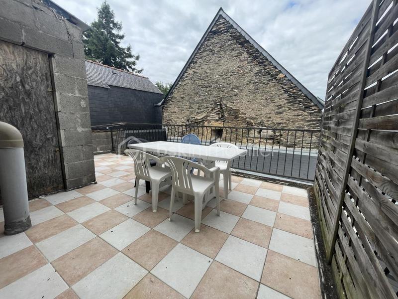 Appartement - 81 m² - 2 pièces