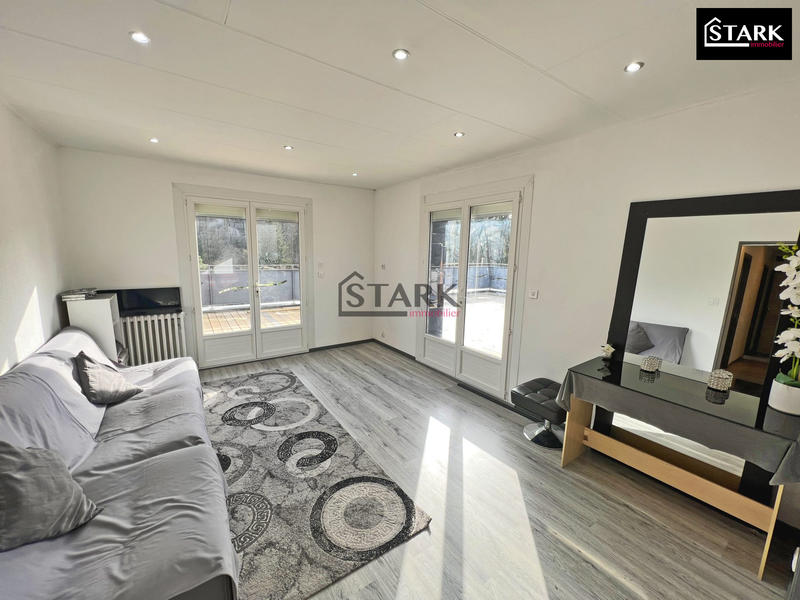 Maison - 170 m² - 8 pièces