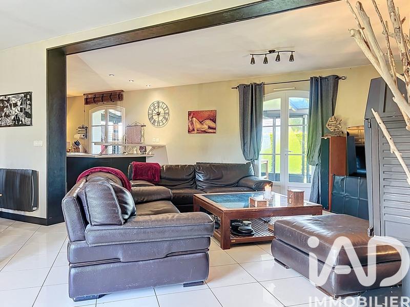 Maison - 202 m² - 8 pièces