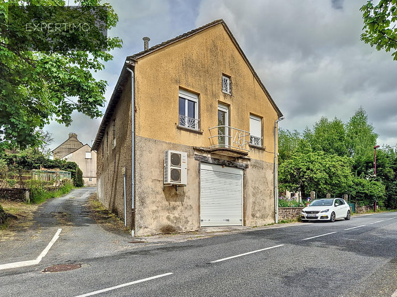 Maison - 101 m² - 7 pièces