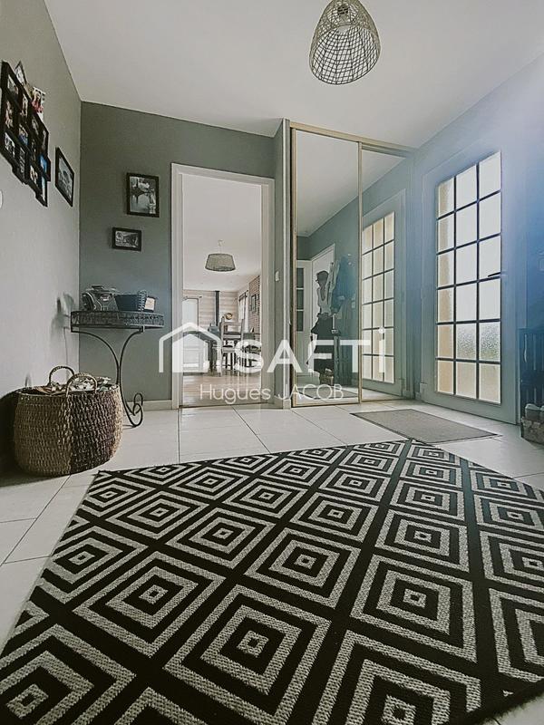 Maison - 192 m² - 8 pièces