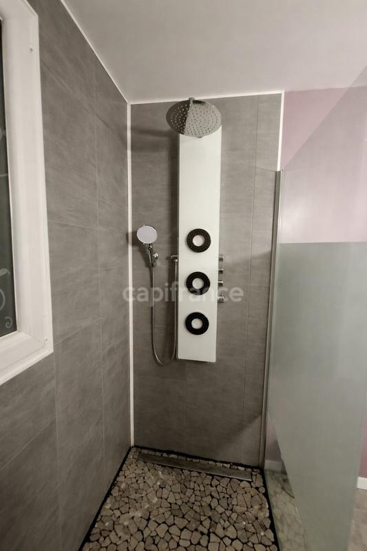 Villa - 90 m² - 4 pièces