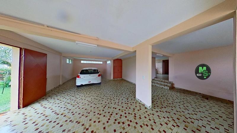 Maison - 216 m² - 7 pièces