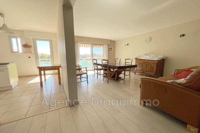 Appartement - 98 m² - 5 pièces