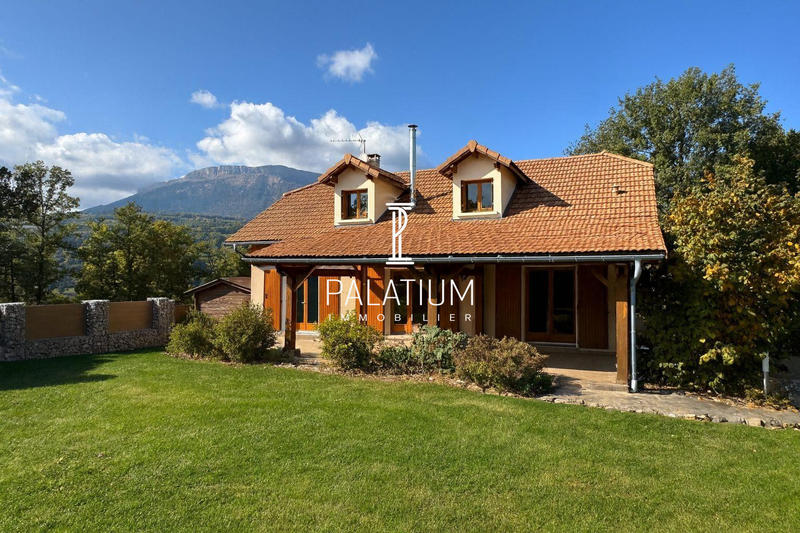 Maison traditionnelle - 129 m² - 6 pièces