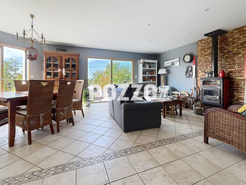 Maison - 192 m² - 9 pièces