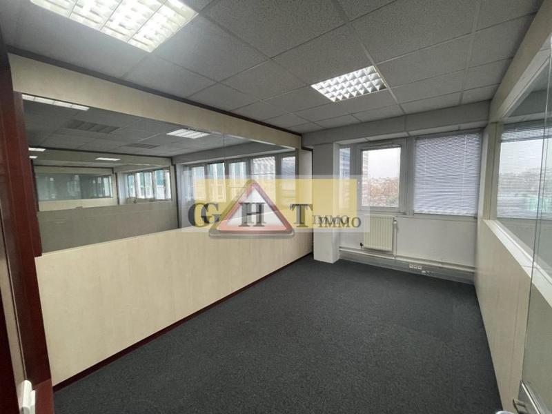 Bureau - 247 m²