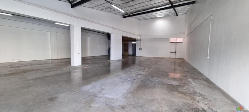 Local commercial - 339 m² - 2 pièces