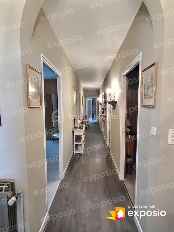 Maison - 328 m² - 8 pièces