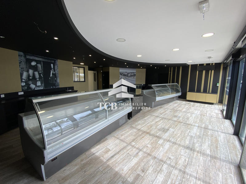 Local commercial - 144 m²