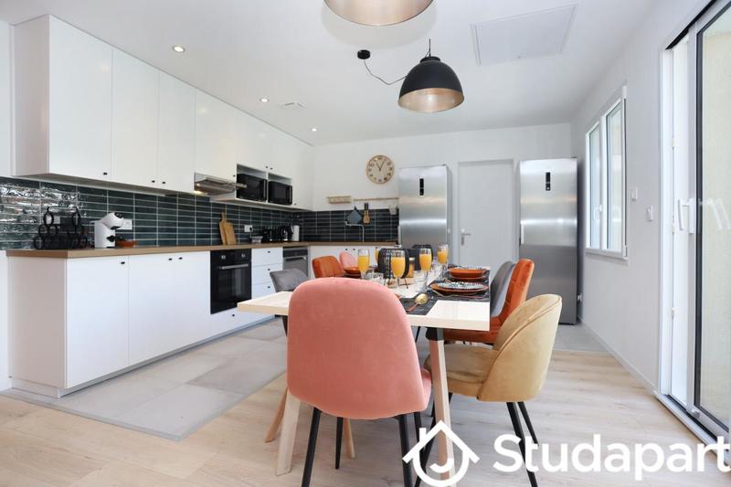 Chambre - 9 m² - 1 pièce