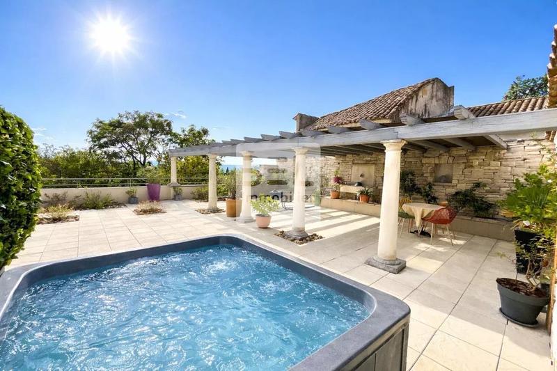 Maison - 105 m² - 4 pièces