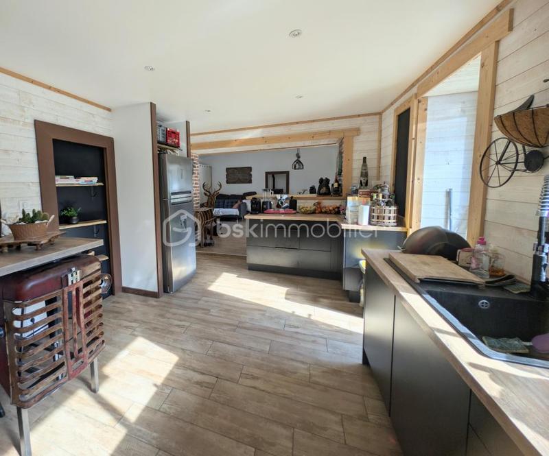 Maison - 90 m² - 5 pièces