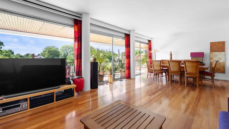 Appartement - 142 m² - 6 pièces