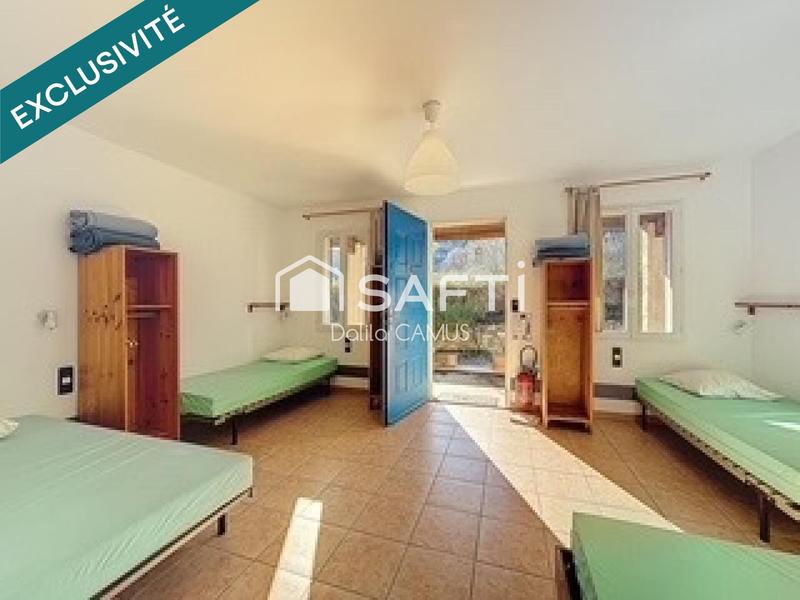 Propriété - 400 m² - 20 pièces