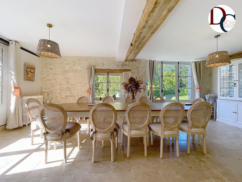 Maison - 405 m² - 11 pièces