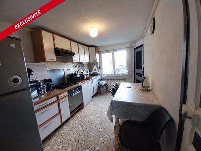 Maison - 65 m² - 5 pièces