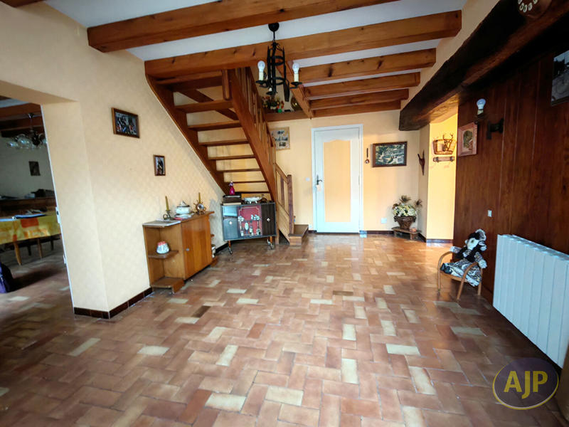 Maison - 96 m² - 5 pièces