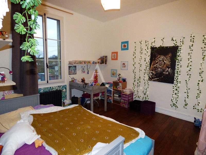 Maison - 192 m² - 9 pièces