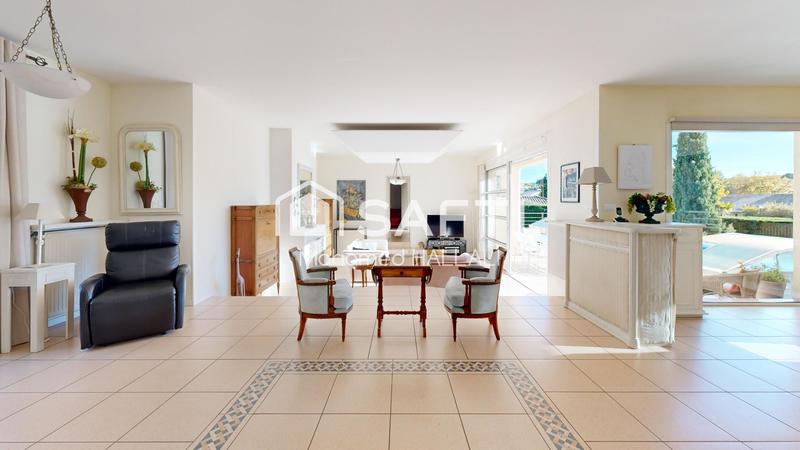 Villa - 200 m² - 5 pièces