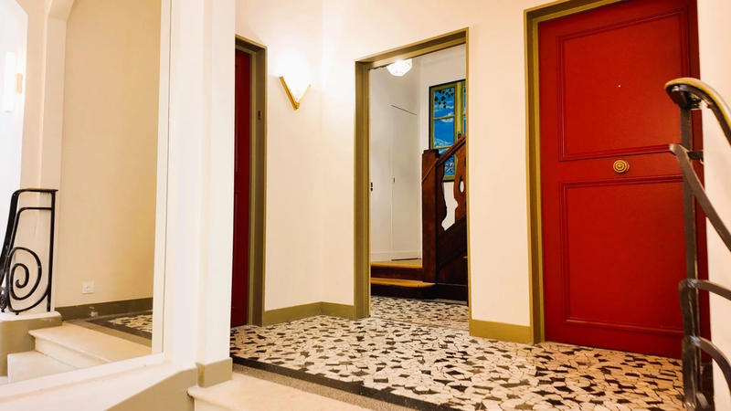 Appartement - 180 m² - 6 pièces