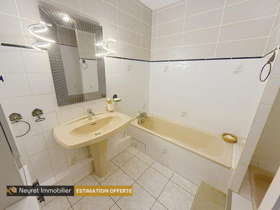 Appartement - 94 m² - 4 pièces