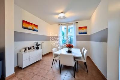 Maison - 96 m² - 5 pièces