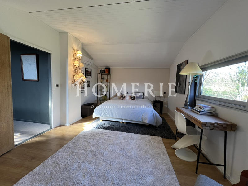 Maison - 215 m² - 7 pièces