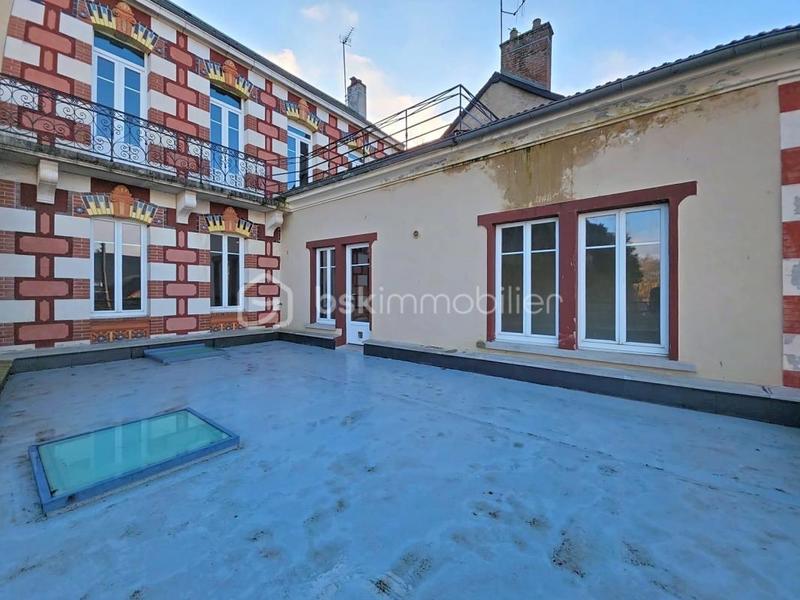 Maison - 185 m² - 7 pièces