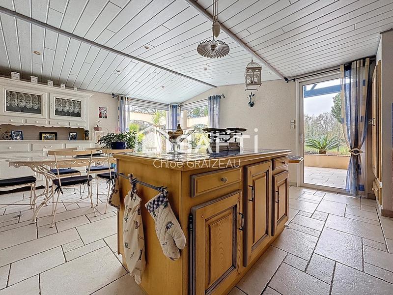 Maison - 192 m² - 7 pièces